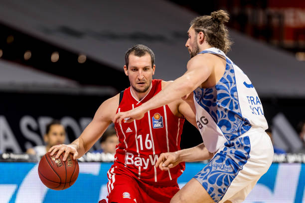 关键时刻出 关键时刻出